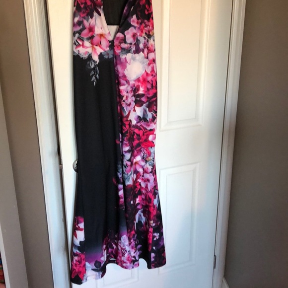 Brand new dress - Picture 6 of 7